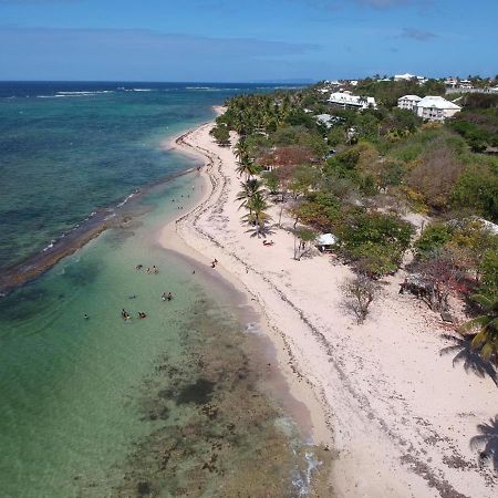 Appartement Au Bord De Mer Le Moule Bagian luar foto