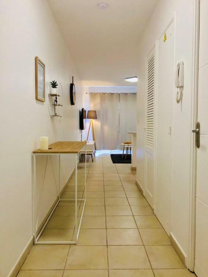 Appartement Au Bord De Mer Le Moule Bagian luar foto