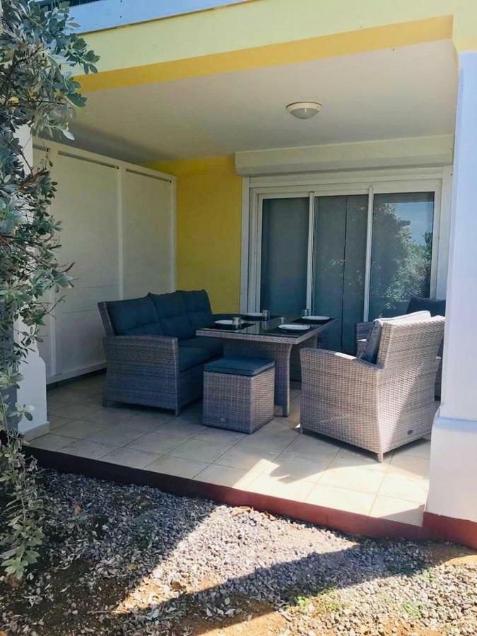 Appartement Au Bord De Mer Le Moule Bagian luar foto